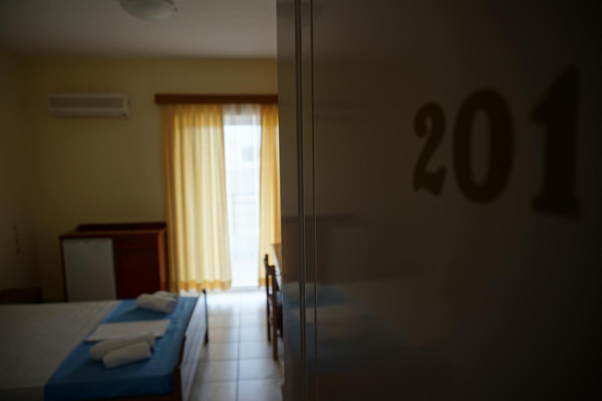 Iraklis Hotel Mytikas  Zimmer foto