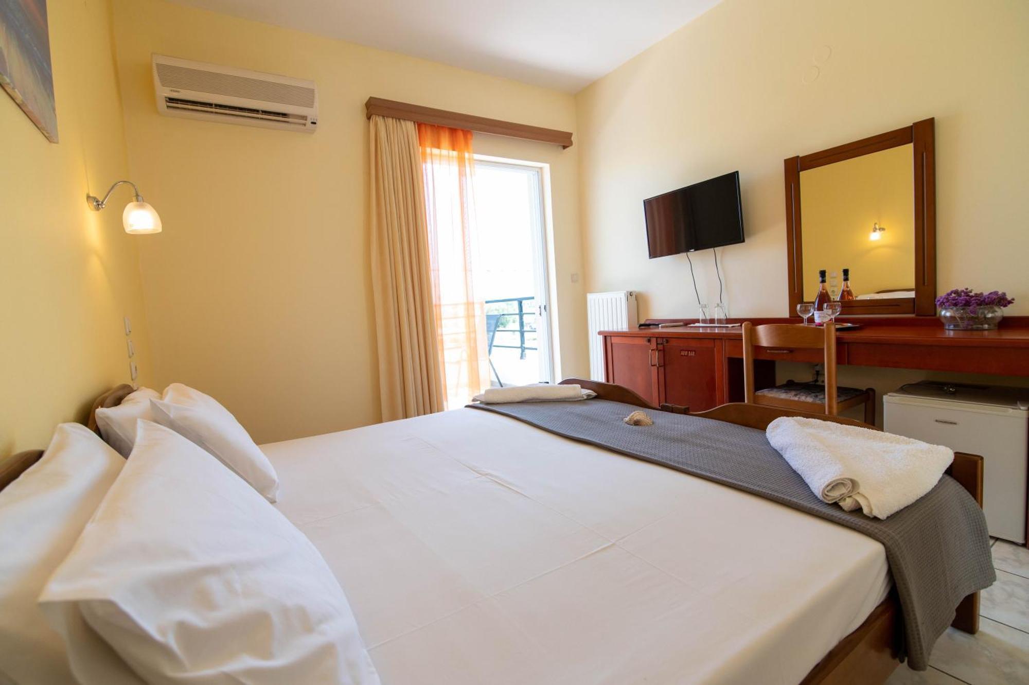 Iraklis Hotel Mytikas  Exterior foto